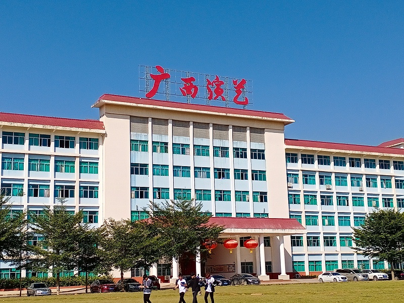 学校双层铁架床